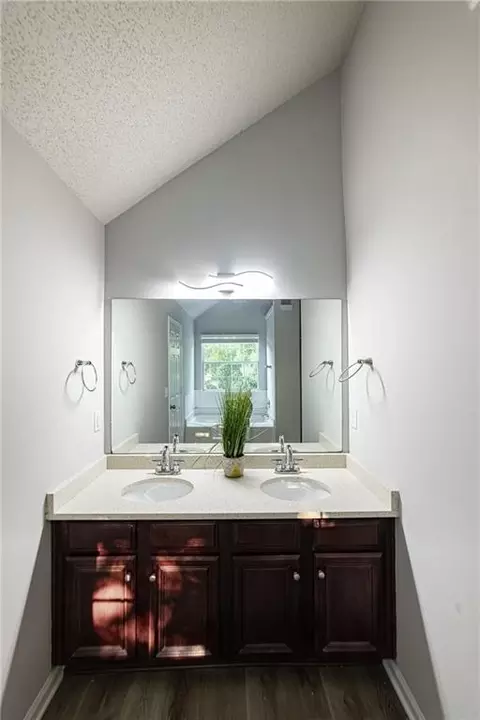 Bath - 596 Vaughan Dr, Hampton, GA 30228 photo 7 of 7