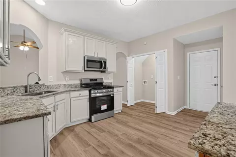 Entry Way - 433 Concord Cir, Mcdonough, GA 30253 photo 1 of 2