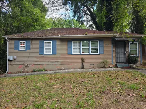 2749 Dale Creek Dr, Atlanta, GA 30318