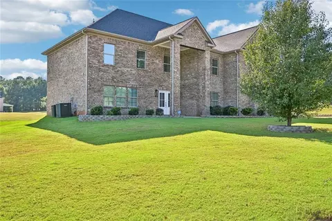 Exterior - 190 Barcelona Dr, Covington, GA 30016 photo 7 of 8