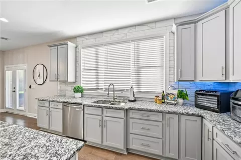 Kitchen - 190 Barcelona Dr, Covington, GA 30016 photo 4 of 7