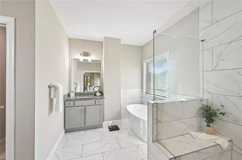 Bath - 190 Barcelona Dr, Covington, GA 30016 photo 5 of 11