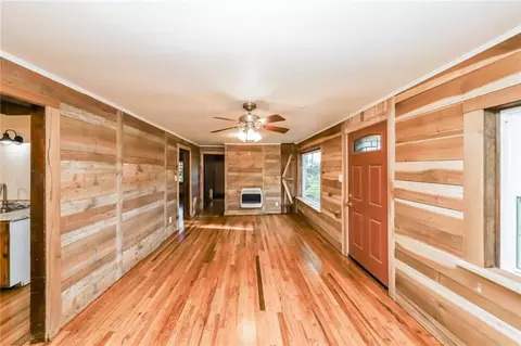 Living - 113 Eason St, Bowdon, GA 30108 photo 1 of 3
