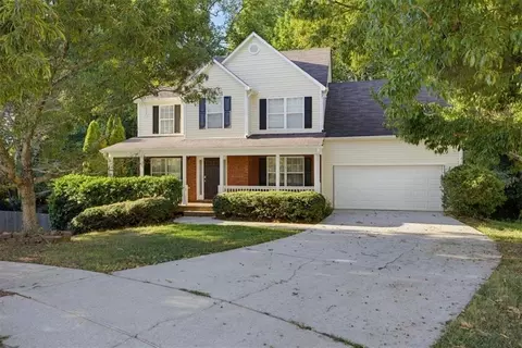 310 Rockingham Dr, Loganville, GA 30052