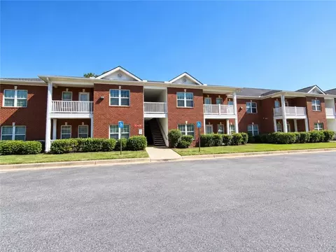 7712 Autry Cir, Douglasville, GA 30134