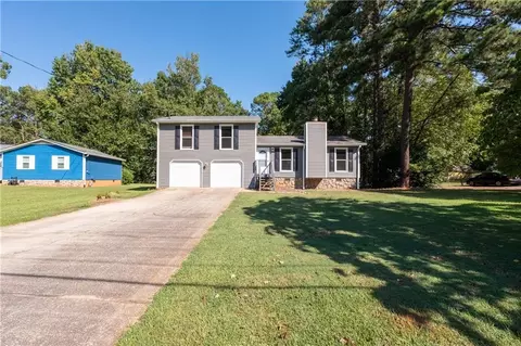 1119 Blazing Rdg, Lawrenceville, GA 30046