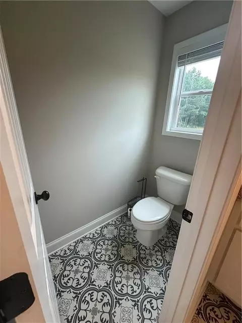 Bath - 189 Marie Ct, Bethlehem, GA 30620 photo 5 of 6