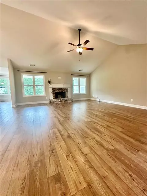 Living - 189 Marie Ct, Bethlehem, GA 30620 photo 1 of 3