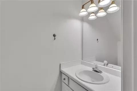 Bath - 3030 Jester Ct, Duluth, GA 30096 photo 1 of 5