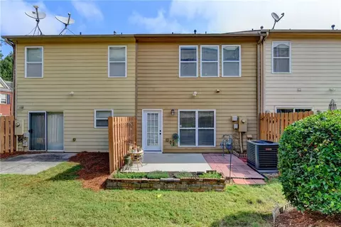 Exterior - 2726 Beynon Ln, Suwanee, GA 30024 photo 6 of 8