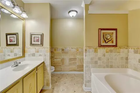 Bath - 2726 Beynon Ln, Suwanee, GA 30024 photo 7 of 7