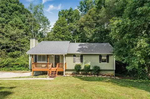 2271 Chestnut Pl, Lithia Springs, GA 30122