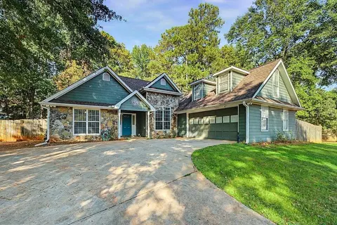 Exterior - 25 Cliff Ct, Covington, GA 30016 photo 2 of 3