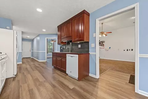 Entry Way - 25 Cliff Ct, Covington, GA 30016 photo 2 of 5