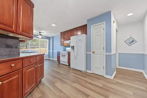 Entry Way - 25 Cliff Ct, Covington, GA 30016 photo 1 of 5