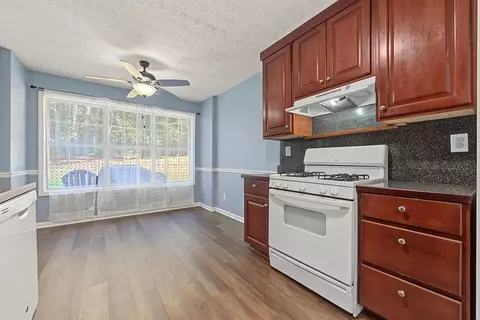 Kitchen - 25 Cliff Ct, Covington, GA 30016 photo 2 of 2
