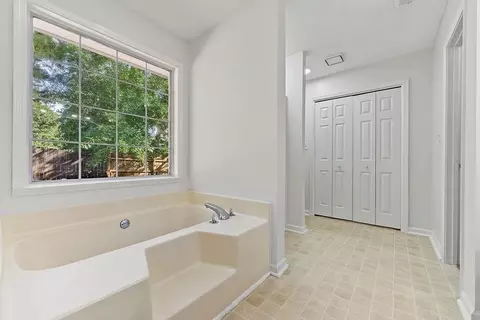 Entry Way - 25 Cliff Ct, Covington, GA 30016 photo 5 of 5
