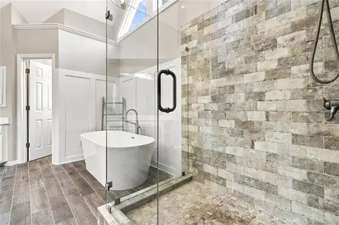 Bath - 238 Rivergate Dr, Suwanee, GA 30024 photo 3 of 8