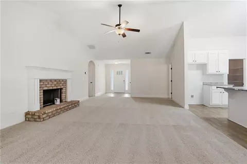 Living - 231 Camp Ct, Bethlehem, GA 30620 photo 3 of 4
