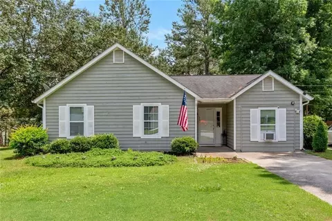 2000 Wendover Dr, Snellville, GA 30078