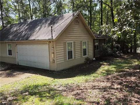1916 Woods Ct, Riverdale, GA 30296