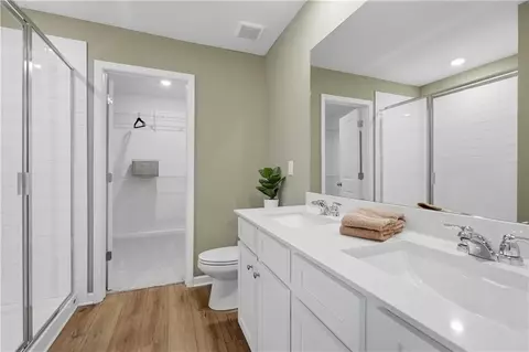 Bath - 21 Gulfstream Dr, Lagrange, GA 30241 photo 1 of 1