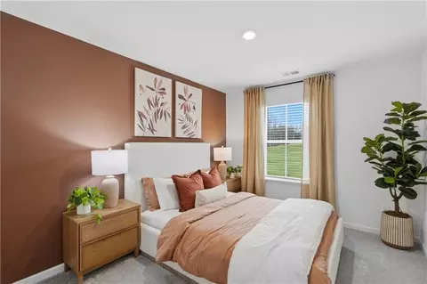 Bedroom - 21 Gulfstream Dr, Lagrange, GA 30241 photo 4 of 7