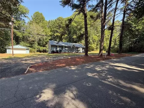 200 Gordon Cir SW, Mableton, GA 30126