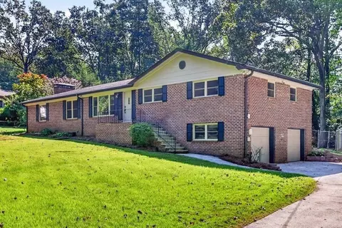 1920 Sierra Dr, Marietta, GA 30062