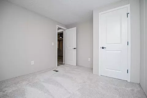 Bedroom - 61 Crest Rd, Carrollton, GA 30116 photo 10 of 14