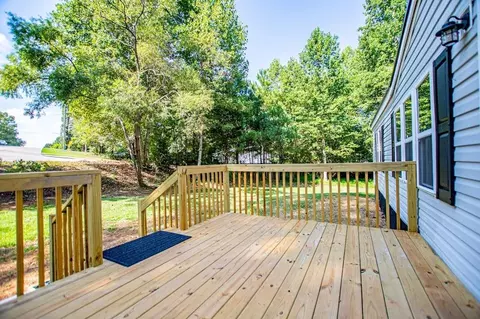 Exterior - 61 Crest Rd, Carrollton, GA 30116 photo 3 of 8