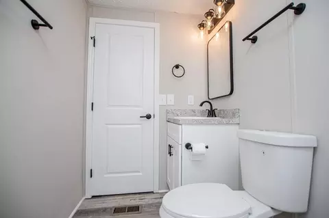 Bath - 61 Crest Rd, Carrollton, GA 30116 photo 5 of 5