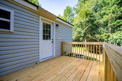 Exterior - 61 Crest Rd, Carrollton, GA 30116 photo 4 of 8