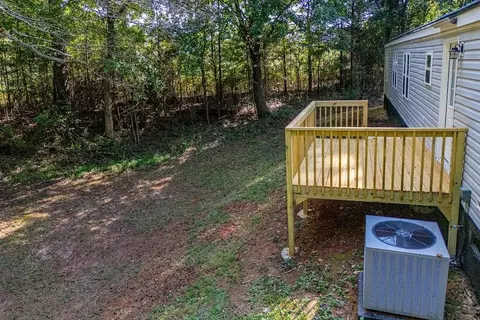 Exterior - 61 Crest Rd, Carrollton, GA 30116 photo 6 of 8