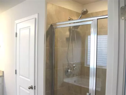 Bath - 11854 Rizvan Pl, Covington, GA 30014 photo 3 of 4