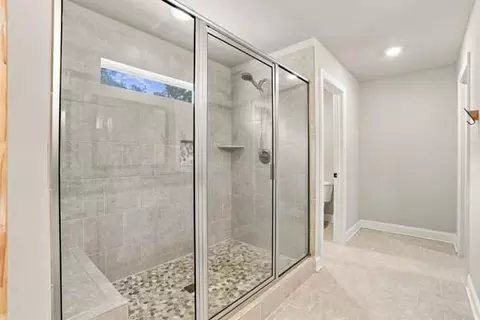 Bath - 45 Somerset Way, Bethlehem, GA 30620 photo 1 of 2