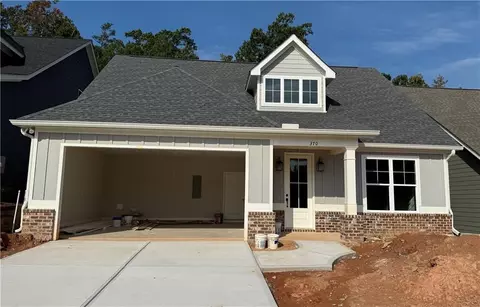 370 Maple View Dr, Carrollton, GA 30117