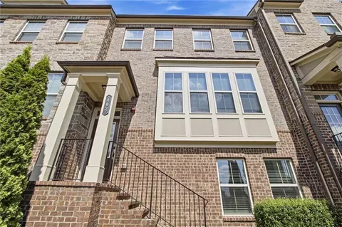 402 Montclair Ct, Woodstock, GA 30188