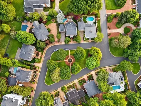 View/Area - 3958 Muirfield Sq, Duluth, GA 30096 photo 1 of 6