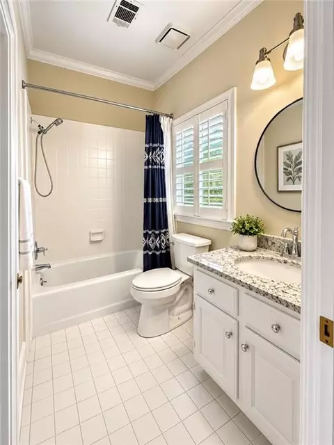 Bath - 3958 Muirfield Sq, Duluth, GA 30096 photo 3 of 3