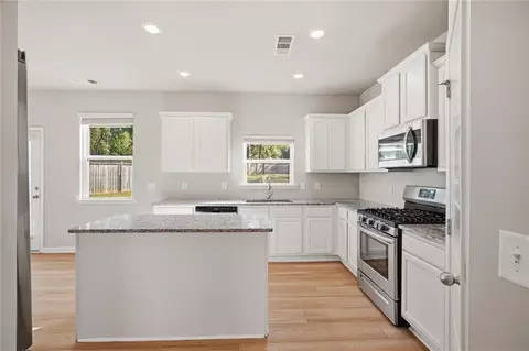 Kitchen - 517 Edgemore Rd, Canton, GA 30114 photo 1 of 5