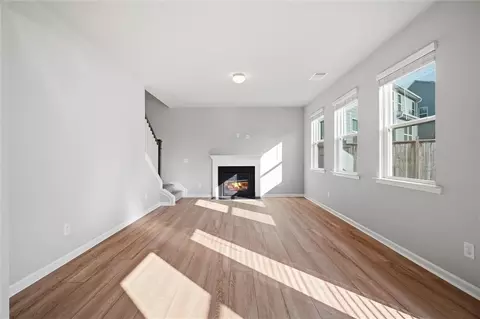 Living - 517 Edgemore Rd, Canton, GA 30114 photo 3 of 7