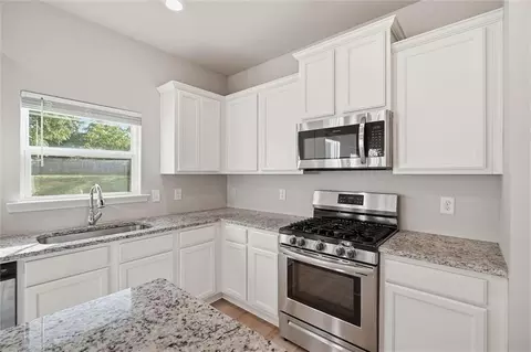 Kitchen - 517 Edgemore Rd, Canton, GA 30114 photo 5 of 5