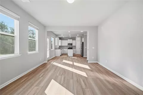 Living - 517 Edgemore Rd, Canton, GA 30114 photo 6 of 7
