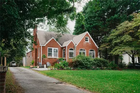195 W Hightower Trl W, Social Circle, GA 30025