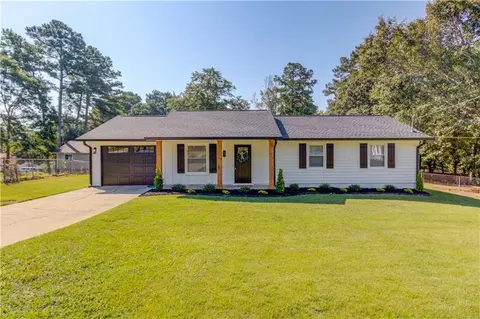 3622 Cainbridge Ct, Lawrenceville, GA 30044