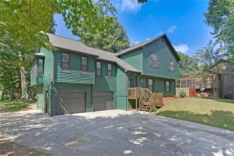 Exterior - 972 Tyrell Dr, Austell, GA 30106 photo 2 of 8