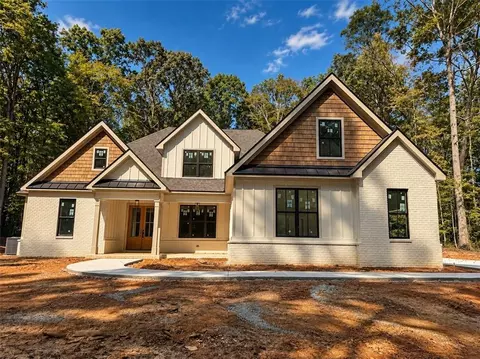 127 Martin Cemetery Rd, Carrollton, GA 30117
