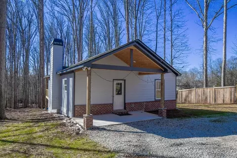 Exterior - 1020 Riverbend Rd, Commerce, GA 30530 photo 2 of 12