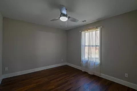 Bedroom - 1020 Riverbend Rd, Commerce, GA 30530 photo 2 of 5